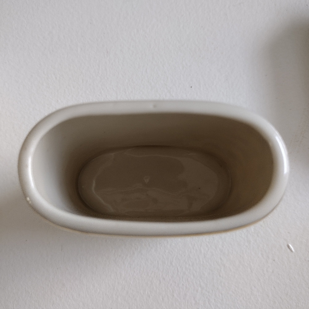 Haus Dresden 24K Gold Paint Ashtrays And Cigarette Holder. - Picture 5 of 13